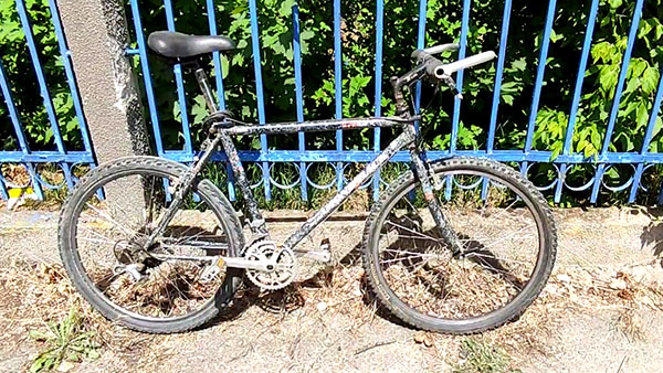 Diamondback Axis 1991 old-school bicycle specifications and components